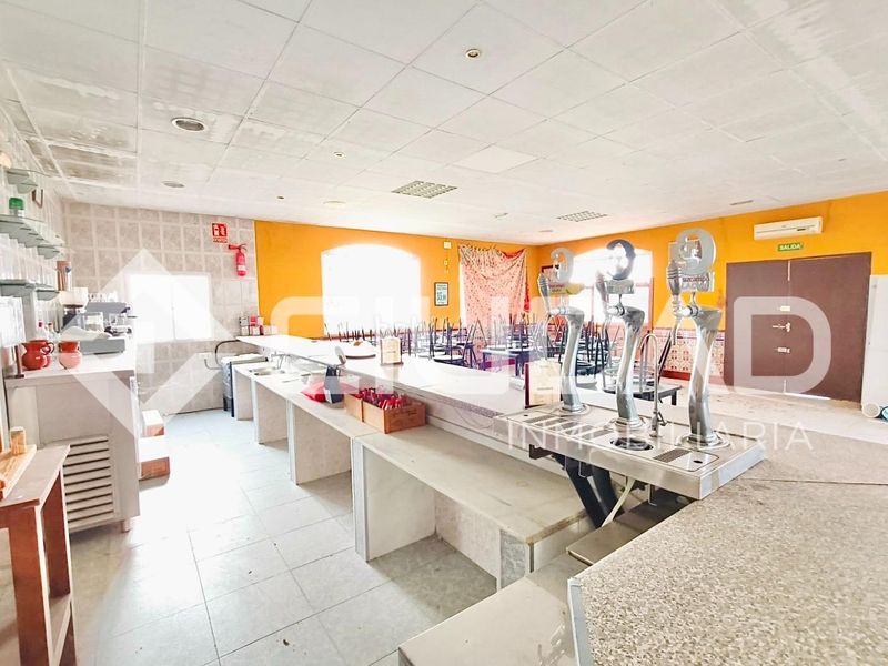Foto 55160649-327a-4e45-90b3-93777829c0d5. Casa a Cuervo de Sevilla (El)