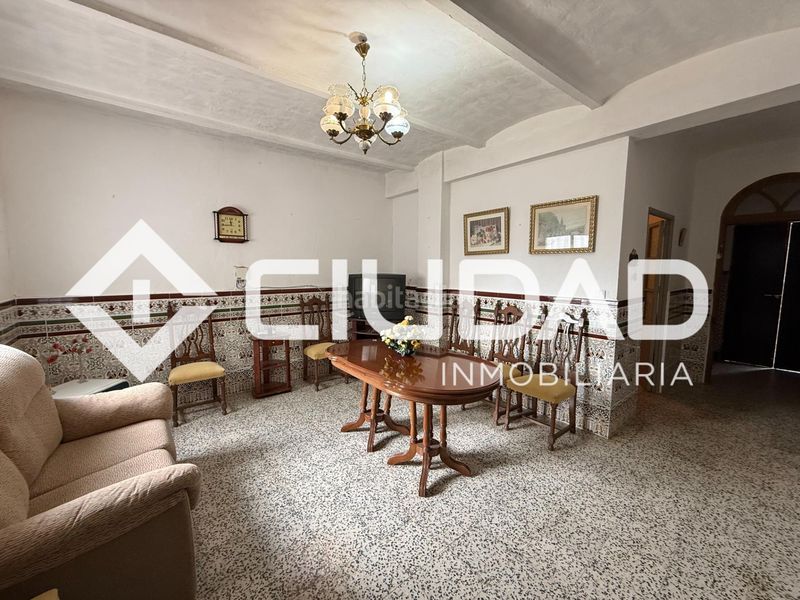 Foto 1c523772-b76c-4c9f-a036-06927baf6b99. Casa amb aparcament a Cuervo de Sevilla (El)