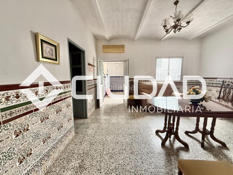 Foto 59f29ac7-16c7-4e71-a83a-a74f0f8dfae2. Casa amb aparcament a Cuervo de Sevilla (El)