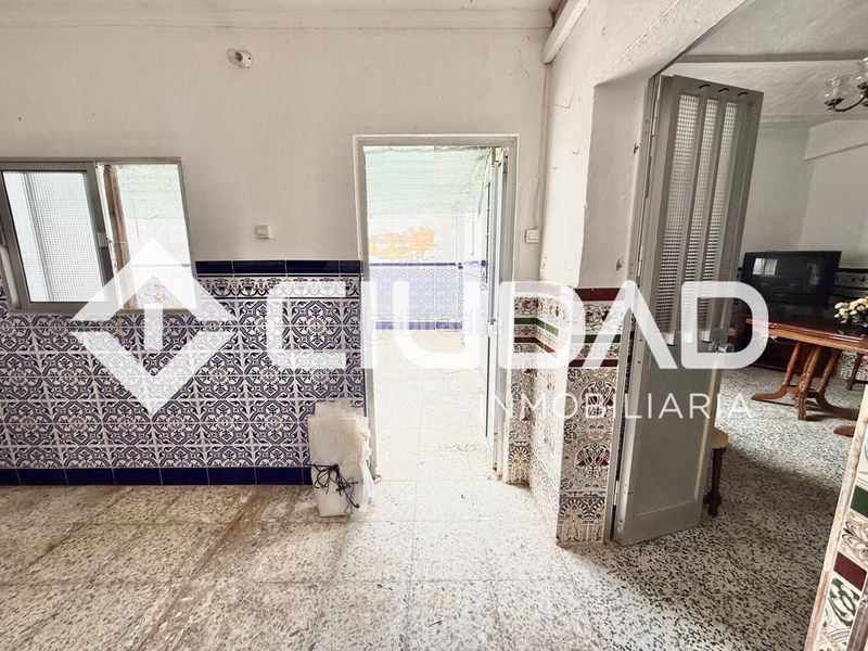 Foto b0b43e53-f90a-4852-93ab-73df388c4016. Casa amb aparcament a Cuervo de Sevilla (El)