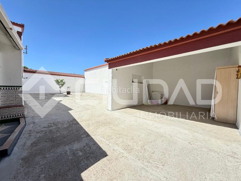 Foto eba1ad5c-3f8c-4318-adac-4385950acdac. Casa a Cabezas de San Juan (Las)