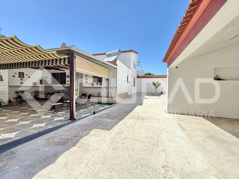 Foto f0506c72-4d28-464f-b7c9-1c76970e7e1e. Casa a Cabezas de San Juan (Las)