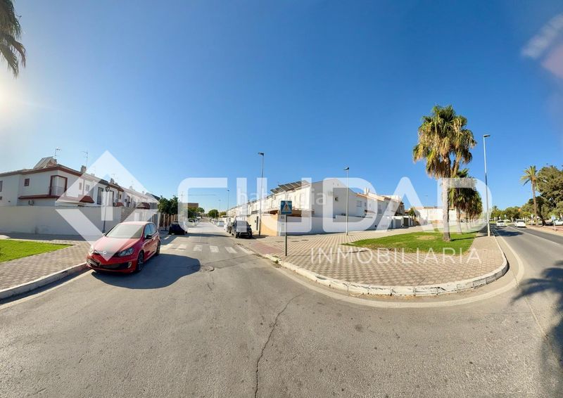 Foto 0e87e9e1-ee31-4f64-8a12-5b8bc3b4fac9. Casa a Lebrija