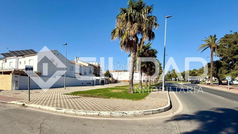 Foto b2c144d7-93a5-4b67-ad10-3e2bb80c731c. Casa a Lebrija