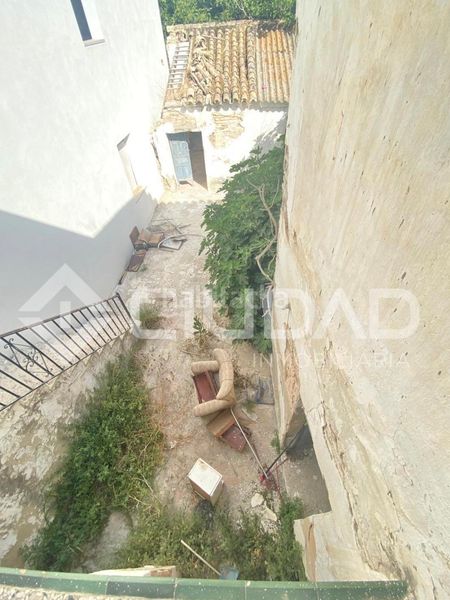 Foto 8fff2a5a-d5fb-42da-b877-6de2e76eaeef. Casa en calle de sevilla 50 en Lebrija