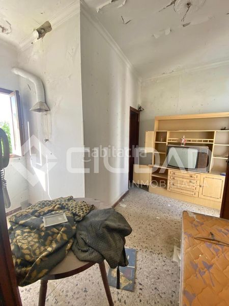 Foto b9e23174-d1be-44cc-97e9-968f49a23f58. Casa en calle de sevilla 50 en Lebrija
