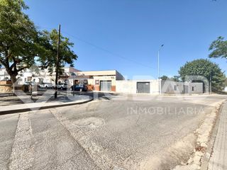 Fabrikhalle in Calle del berral. El berra 5 acc