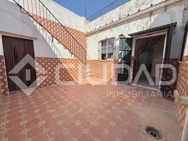 Foto 1af083b7-da06-422c-b5c5-00cc3cec9c18. Casa a el berral a Trebujena
