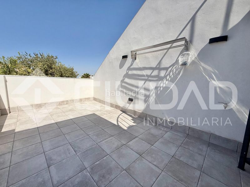 Foto 6ae8e888-d0c8-413f-82d1-1a63969c5448. Casa adossada a Lebrija