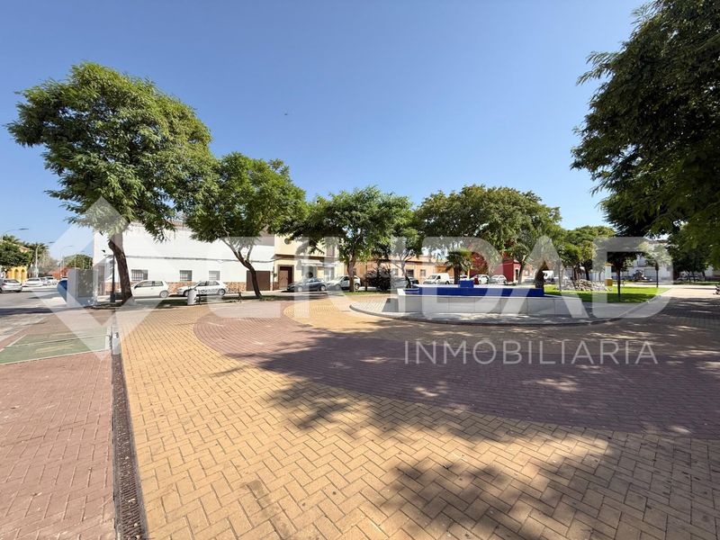 Foto ac15fc85-9f9b-4094-a667-6400f7d3f4f8. Casa a Cuervo de Sevilla (El)