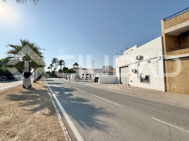 Foto d7d6e02b-cd3b-49d3-b701-9aebbea1e447. Nau industrial a Lebrija