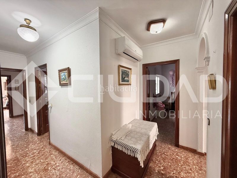 Foto 5deba71c-3290-4868-87f2-491df32b1ff3. Casa amb aparcament a Lebrija