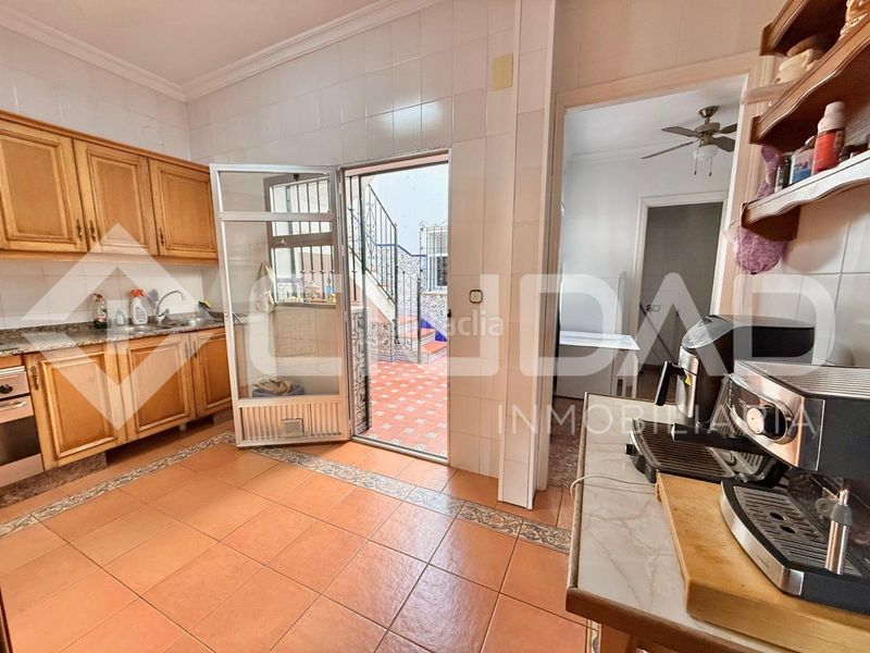 Foto 7b7274f3-508a-4562-a123-c62ce0ea4f09. Casa amb aparcament a Lebrija