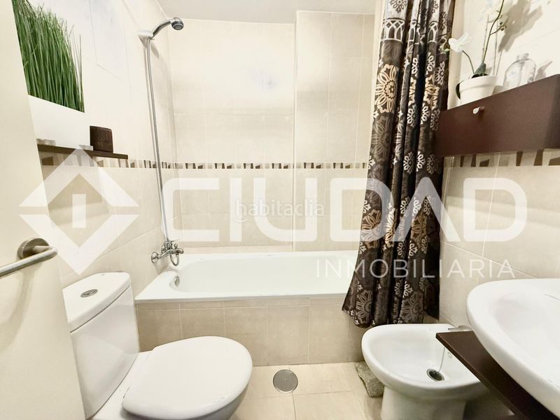 Foto 59bec40f-205f-488e-9779-0c624f305462. Casa adossada amb aparcament a Lebrija