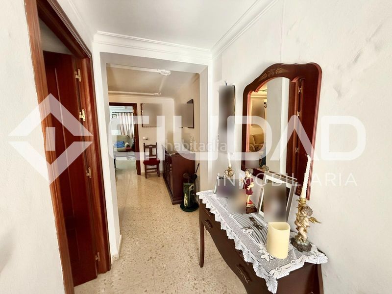 Foto 003f5e67-3ebd-4b98-8f8c-b3f857aebd52. Casa amb aparcament a Cabezas de San Juan (Las)