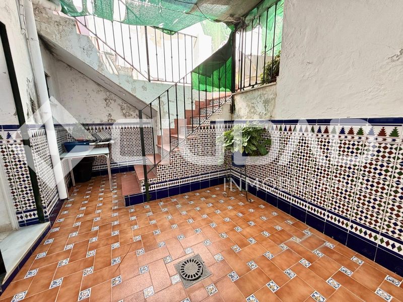Foto 2a33813d-a0da-4291-a5e0-40fb3bb7c988. Casa amb aparcament a Cabezas de San Juan (Las)