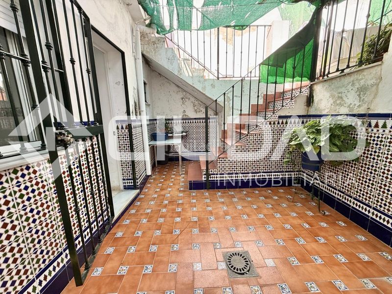 Foto 36e7f883-00b7-4811-8b48-8061fc87d73b. Casa amb aparcament a Cabezas de San Juan (Las)