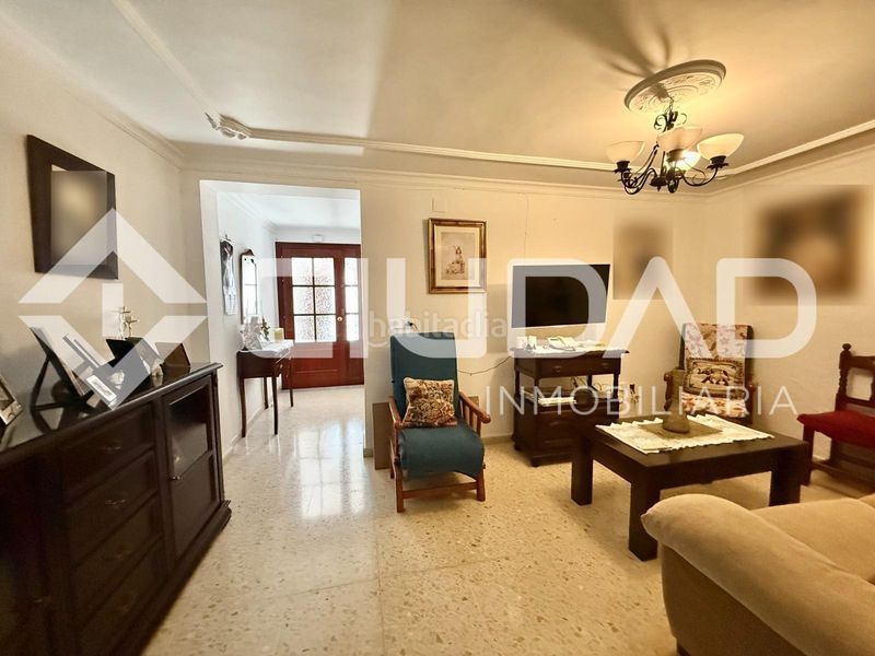 Foto 52fe32eb-d4fd-4880-b787-79432e84789f. Casa amb aparcament a Cabezas de San Juan (Las)