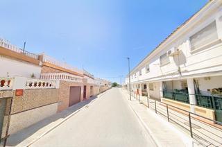 Casa a Lebrija. Casa independiente en zona cantarrana  lebrija