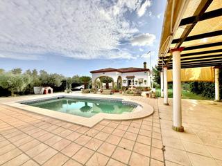 Casa en Cabezas de San Juan (Las). Finca rstica en zona el hornillo