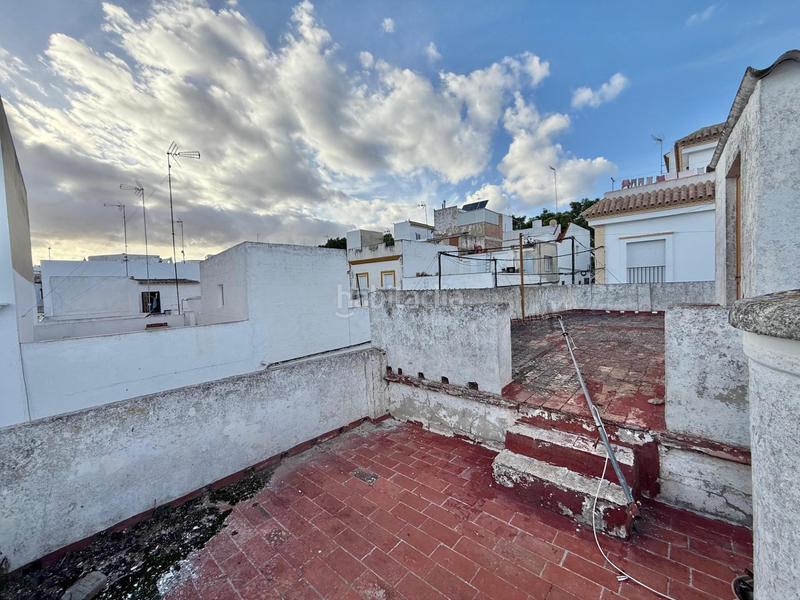 Foto f444bb01-9e56-4b13-9efa-0cdfc944f36a. Casa en venta casa en esquina zona parque de la oña, cádiz en Trebujena