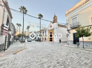 Maison à Lebrija. Casa señorial en pleno centro de lebrija  gran oportunidad de pr