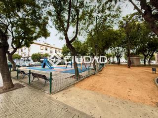Casa a Lebrija. Dúplex en la zona del recreo, lebrija