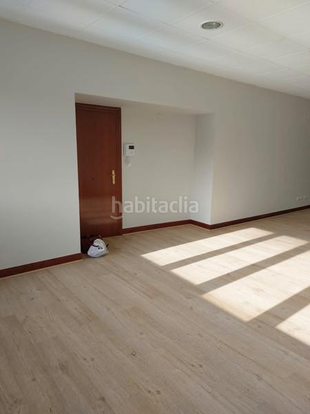 Foto 1a381e4b-c7c8-4fb1-a070-1c43f09d8fae. Lloguer oficina amb calefacció a Erandio