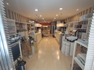 Miete Geschäftsraum in Erandio. Local comercial en calle principal