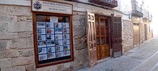 Local commercial à Calle santa teresa 6. Oportunidad inmobiliaria