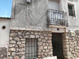 Haus  Calle amargura. Casa con patio en illana