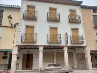 Maison jumelée à Plaza de la constitución 8. Oportunidad inmobiliaria