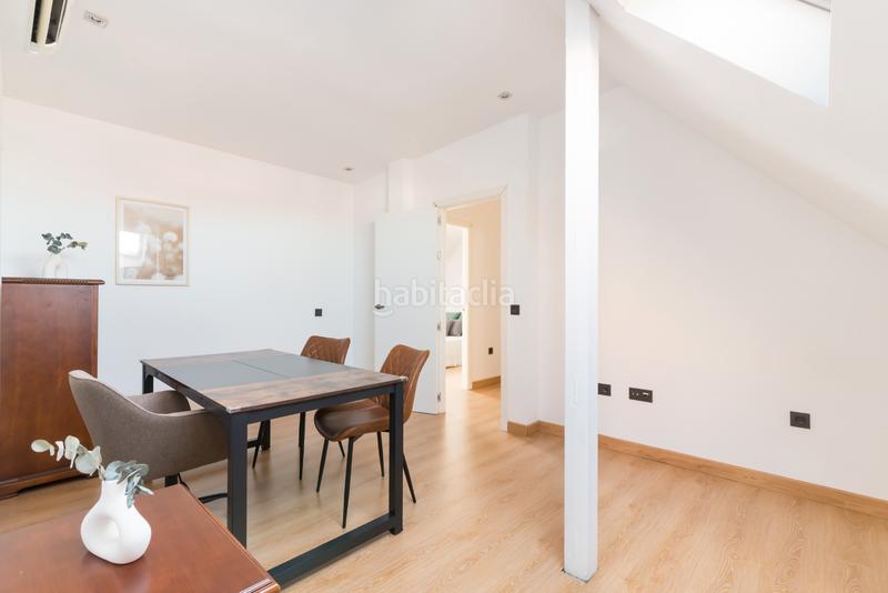 Foto 20758f57-d4a0-41cb-97e9-245e76386c48. Location attique avec parking dans Valdeacederas Madrid