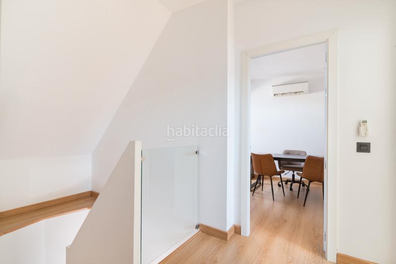Foto 76741a74-8f50-4a7e-a0d2-1b567a535e03. Location attique avec parking dans Valdeacederas Madrid