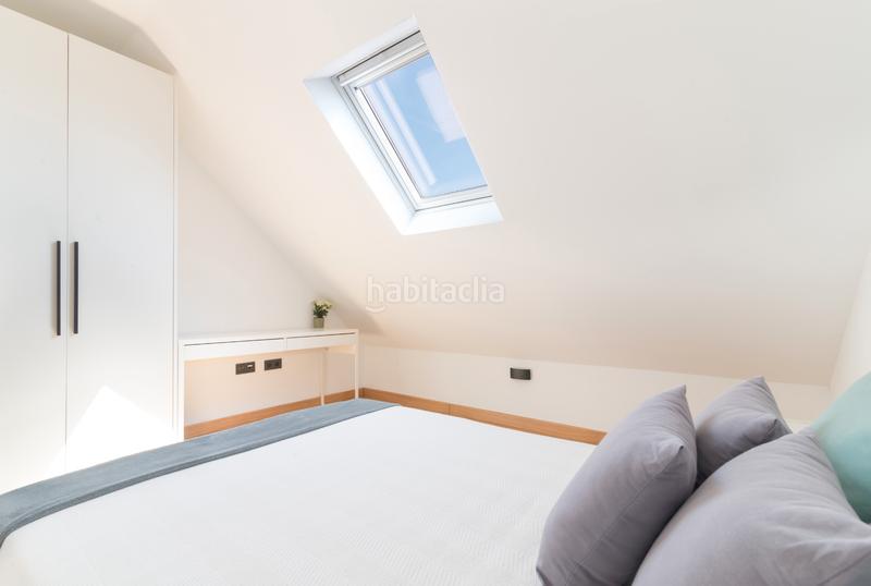 Foto c7d3579a-b67f-4c1b-9511-33d38a739564. Location attique avec parking dans Valdeacederas Madrid