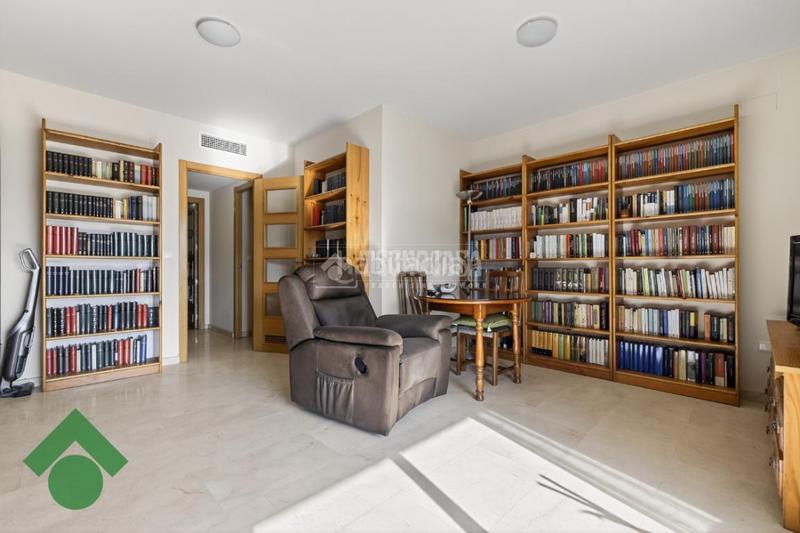 Foto 87a660a8-6b32-43e0-976e-a7eb89190f15. Pis a Huerta de la Reina - Trassierra Córdoba