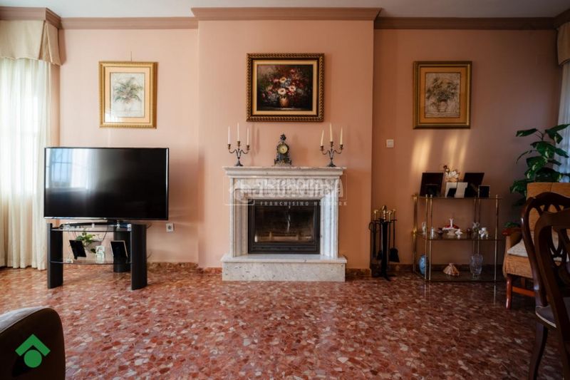 Foto 10b1d4ec-fa25-408c-ac17-48bc03217ebe. Casa amb aparcament a El Higuerón Córdoba