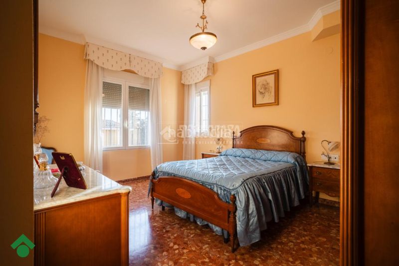 Foto 17b6eb8a-1c94-487f-a972-b4c845ba674c. Casa amb aparcament a El Higuerón Córdoba