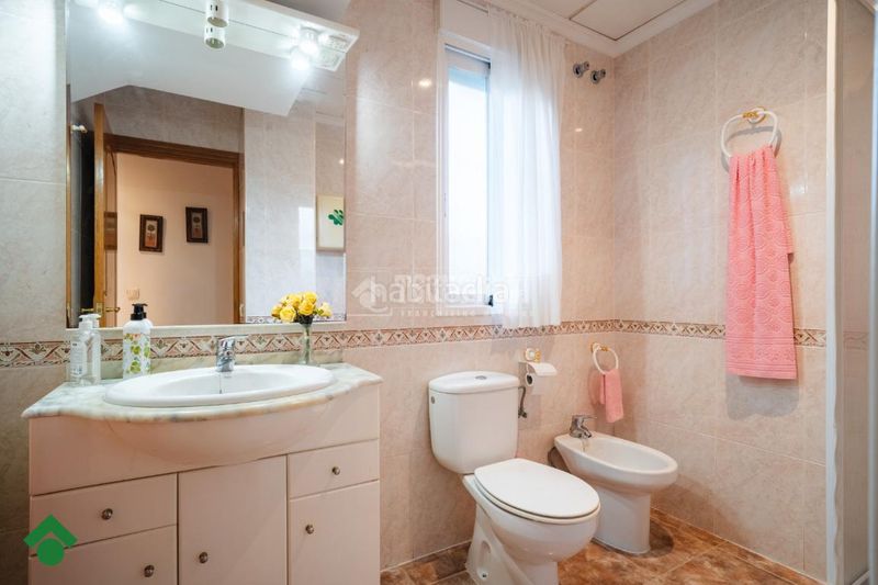 Foto 62266c41-ff8e-41e0-8031-7d1ab8547795. Casa amb aparcament a El Higuerón Córdoba