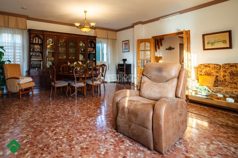 Foto 63c97486-2378-4682-8585-def012a5078c. Casa amb aparcament a El Higuerón Córdoba