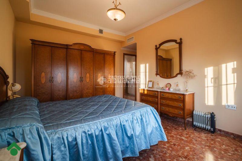 Foto f8fe24e3-5120-4d31-81aa-3a5428a4571a. Casa amb aparcament a El Higuerón Córdoba