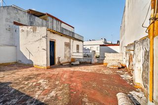 Maison jumelée à Huerta de la Reina - Trassierra. Casa en venta en cordoba