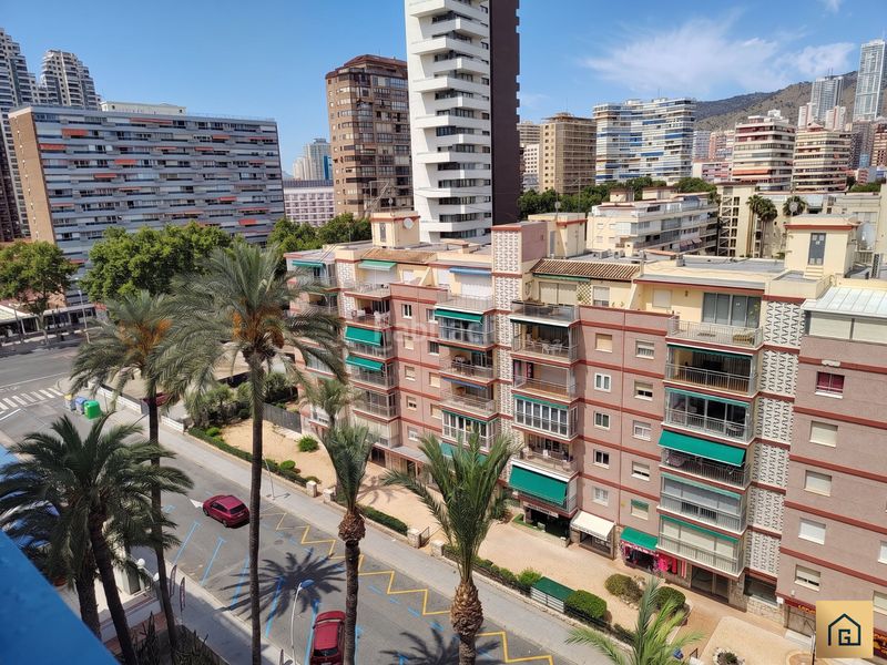 Foto b52f21fa-7e08-47f7-867a-09a9485f5ed4. Pis a avenida de madrid 16 a Playa Levante Benidorm