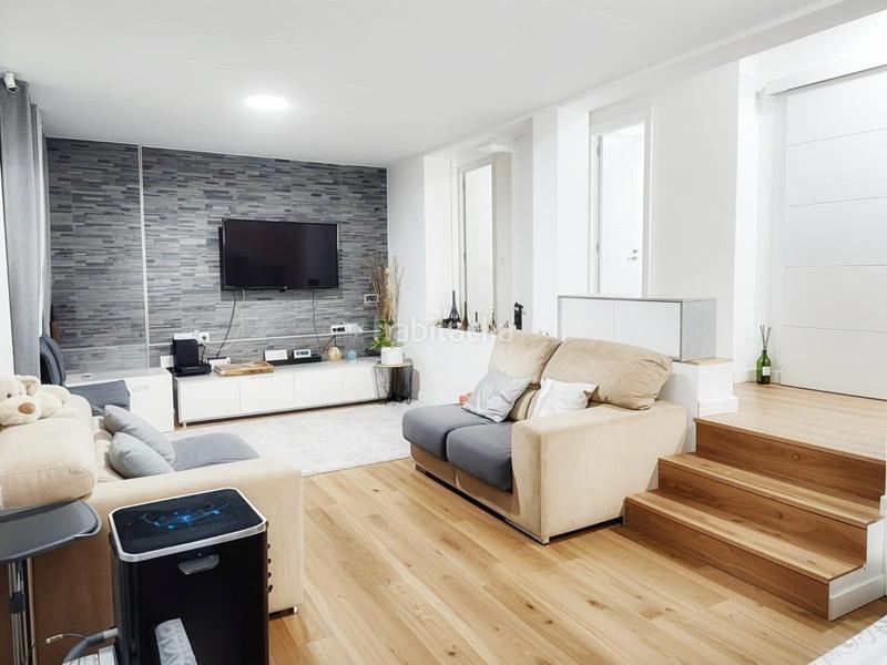 Foto a7b0218a-694d-46b2-bf30-1e474ebdd838. Piso magnífico piso con reforma reciente para entrar a vivir en Madrid