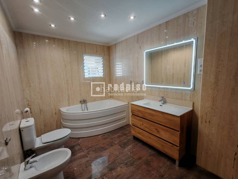 Foto b2b5ad8d-9064-427d-bb8f-28c9c1343259. Xalet amb aparcament piscina a Torres de Cotillas (Las)