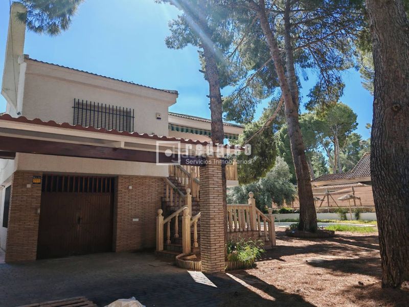 Foto b739a48e-f8cf-41a4-8ff0-872b23e8c7e4. Xalet amb aparcament piscina a Torres de Cotillas (Las)