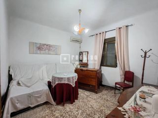 Pis  Alhama. Piso en bajo