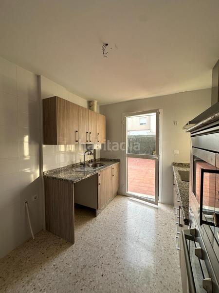 Foto 33ec902d-a9da-43fe-bc18-df0b623323a9. Haus mit parking in Consolación Utrera