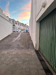 Aparcament cotxe a Salesianos. Plaza de garaje