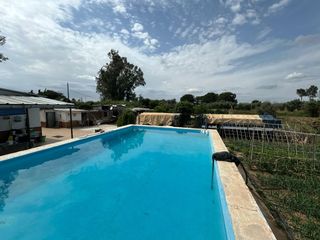 Masia a Pedanías Norte. Parcela urbana